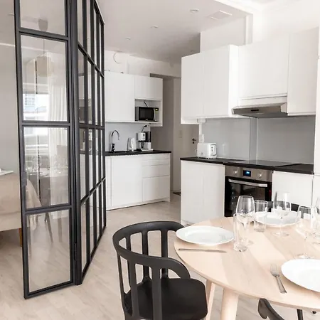 شقة 2ndhomes Modern 1br With Sauna And Balcony In Bulevardi *